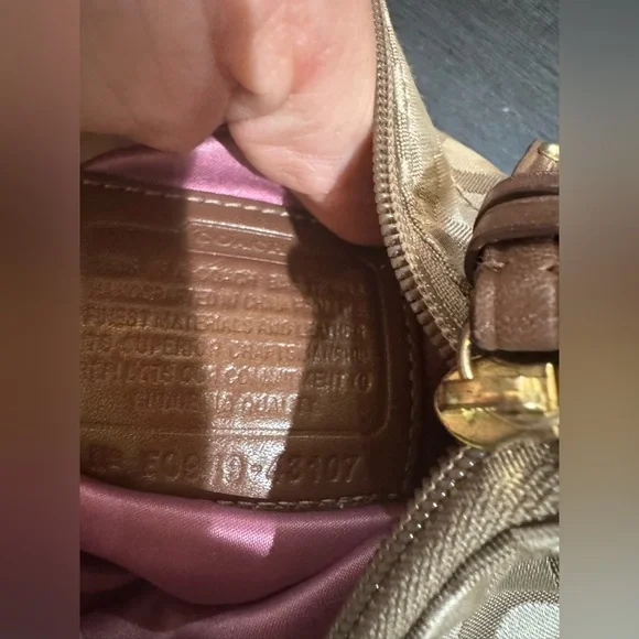 Coach Preloved bag - Picture 9 of 9